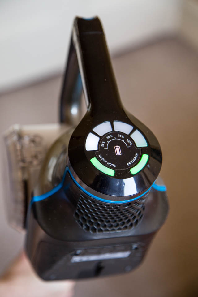 The Vax Blade cordless vacuum cleaner - charge indicator